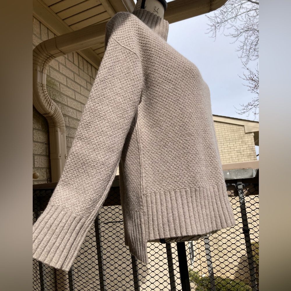 Everlane Cashmere & Wool Blend Waffle Knit Turtleneck Sweater Neutral Color - Picture 3 of 17